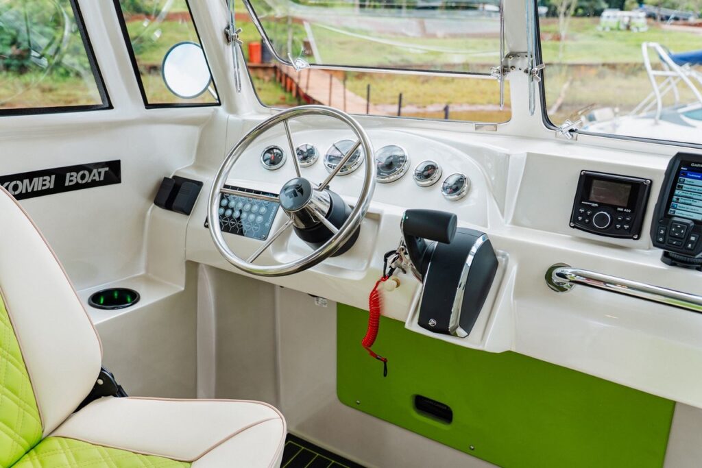 KombiCorujinha interno Divulgacao Procopio Luxury Vehicles 3 Easy Resize.com