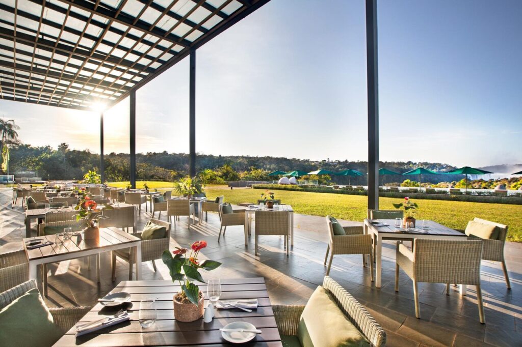224GranMeliaIguazu Iguazu Merkado Terrace Easy Resize.com