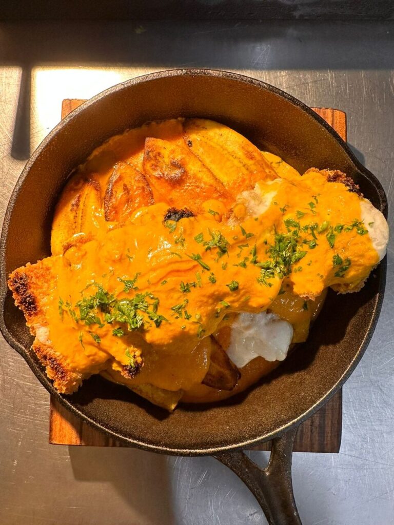 Bacuri Cozinha Regional pintado ao molho da mineradora Urucum Easy Resize.com