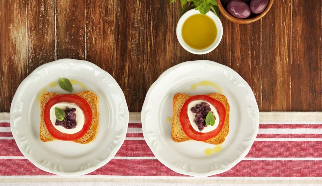 Bruschetta Caprese 1 Easy Resize.com