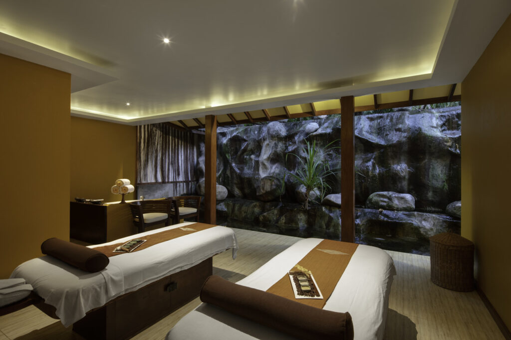 SPA treatment room 1 Easy Resize.com