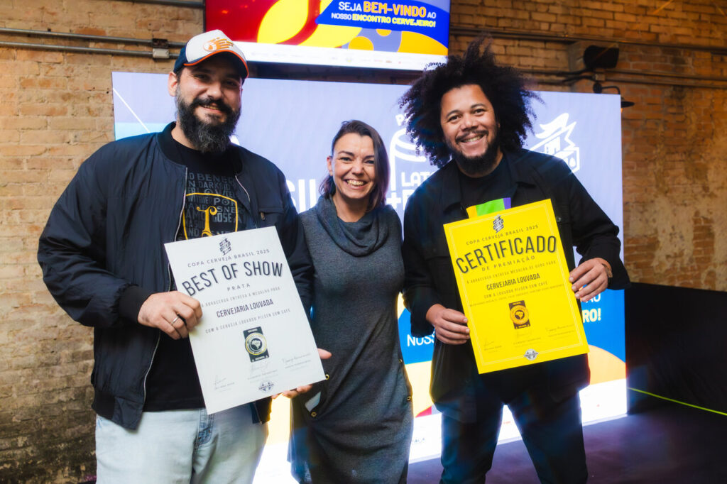 2I6A3165 Easy Resize.com