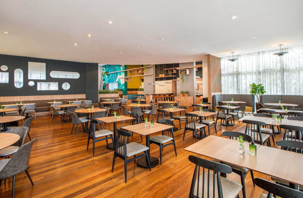 220InnsideSaoPauloIguatemi Restaurant Easy Resize.com