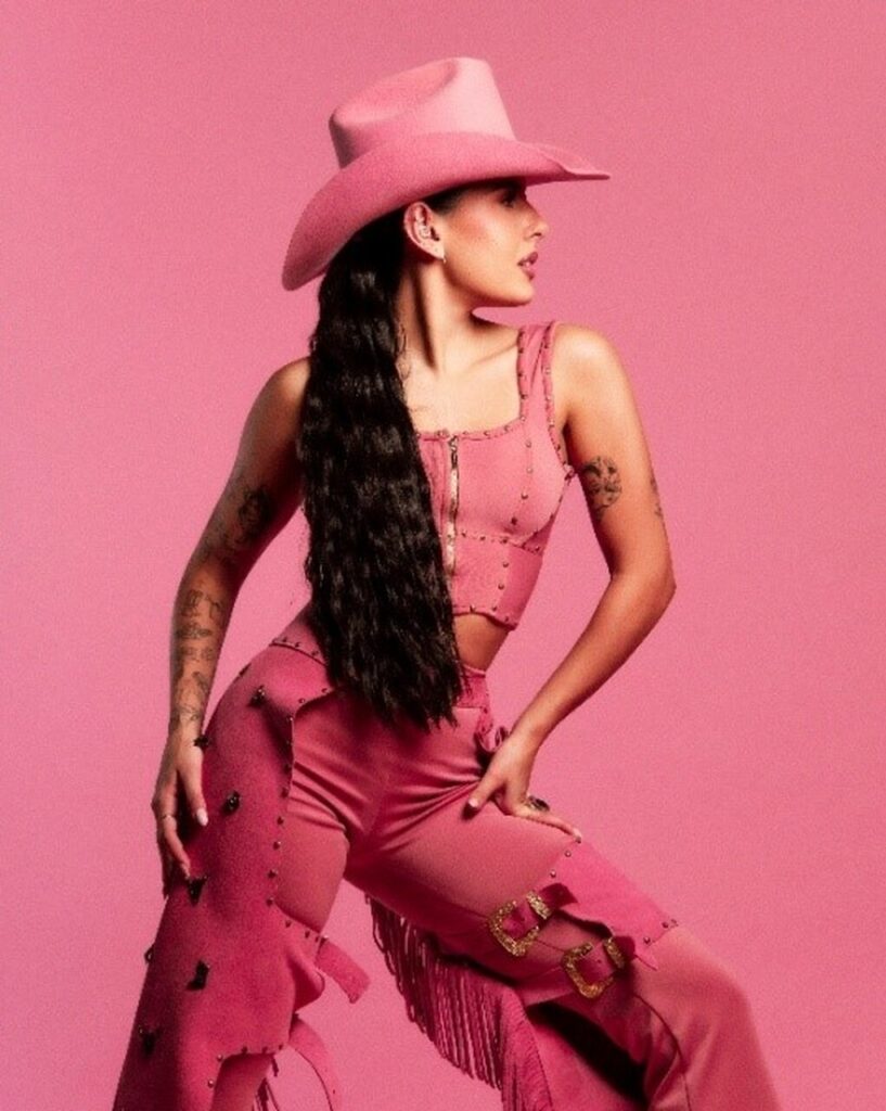 Ana Castela revisita o palco do Wet’n Wild: Mais um megaencontro com os fãs em 2025 2 Ana2 Easy Resize.com