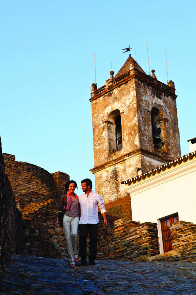 Caminhar pelo Alentejo é o melhor jeito de descobrir a essência da região 15 As vilas antigas tambem permitem caminhadas agradaveis Turismo do Alentejo Easy Resize.com
