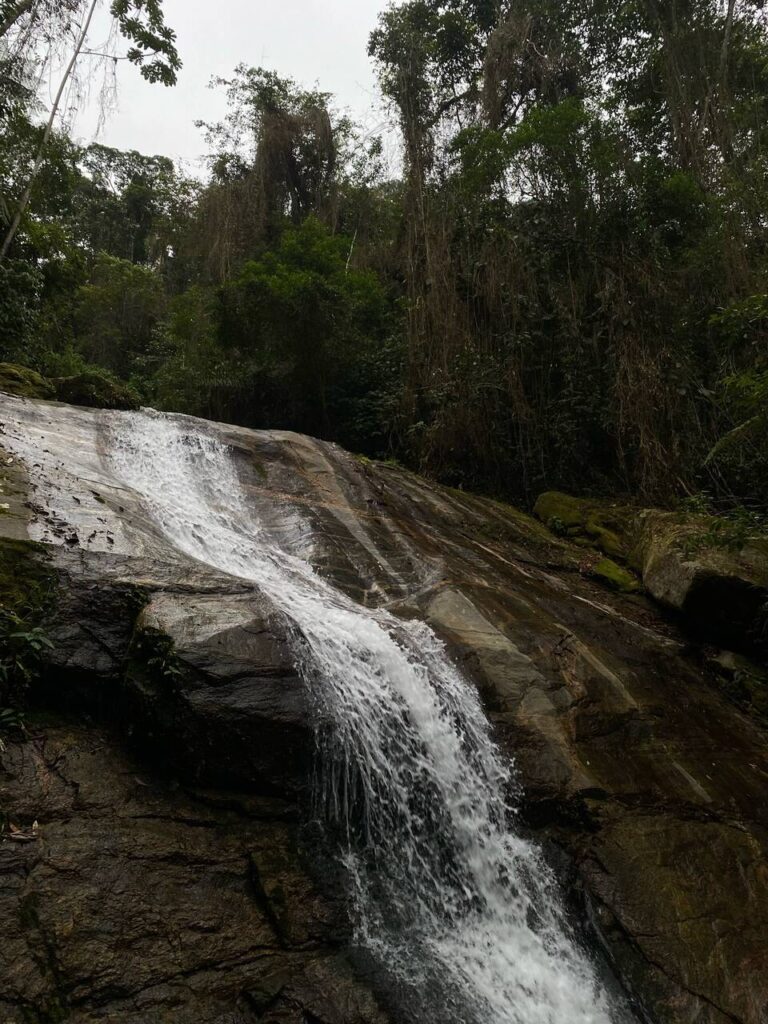 Antecipe o verão no Litoral Norte de São Paulo no feriado de 20 de novembro 5 Cachoeira da Macumba Ubatuba credito Muriel jeanne camargo Ribeiro lusa Easy Resize.com
