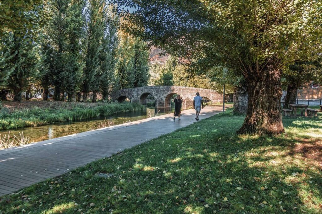 Caminhar pelo Alentejo é o melhor jeito de descobrir a essência da região 7 Caminhadas pelo Alentejo Turismo do Alentejo Easy Resize.com