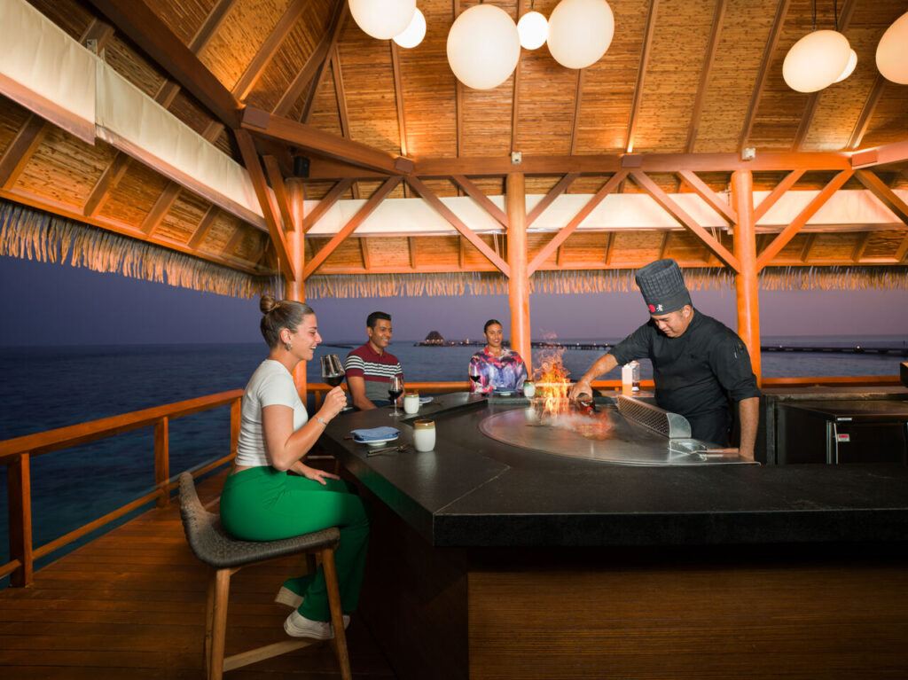 Heritance Aarah: Um refúgio gastronômico e sensorial nas Maldivas 6 Hathaa dinner Easy Resize.com