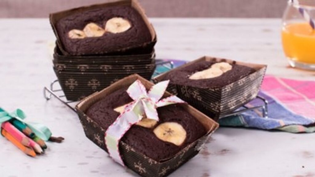 Farinha de arroz: 5 pratos leves e sem glúten para incluir no cardápio do dia a dia 5 Minibolo de banana e chocolate JPG Easy Resize.com