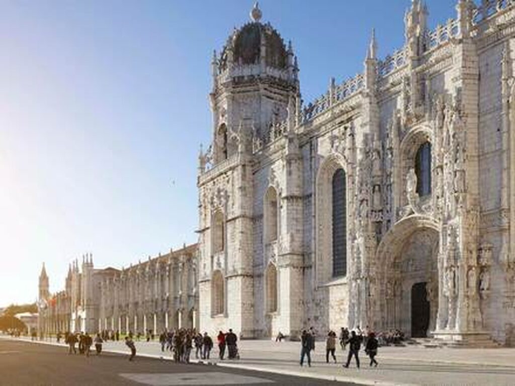 Campanha vai até 30/11 e traz condições especiais para quem quer garantir as próximas férias com preços imperdíveis 3 Mosteiro dos Jeronimos credito Turismo de Lisboa Easy Resize.com