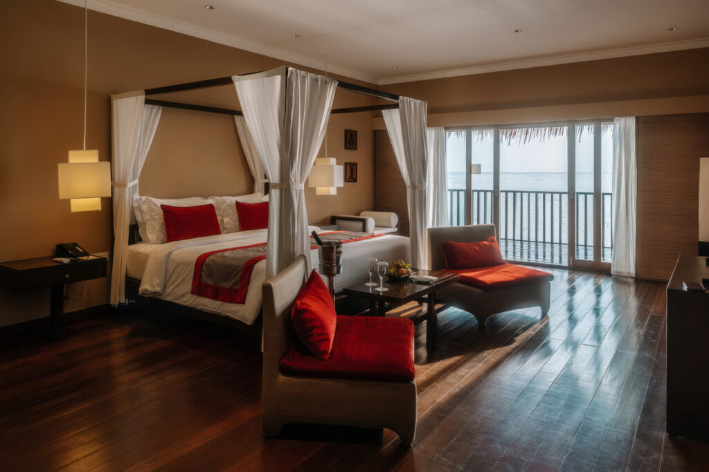 Quatro ilhas, quatro experiências únicas: por que os Adaaran Resorts são o destino imperdível deste verão nas Maldivas 8 Ocean Villa 1 Easy Resize.com