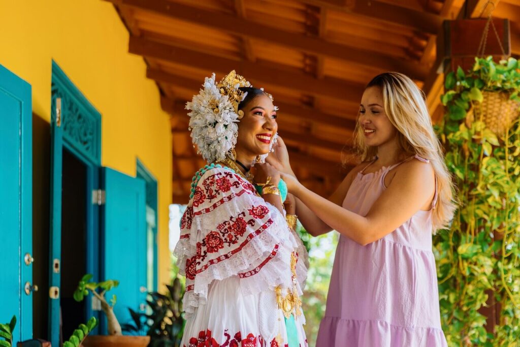 Panamá através de seu povo: mercados locais, gastronomia e tradições 3 Pollera 1 large Folkloric experience at Finca Pamel La Villa de los Santos Los Santos province Panama Easy Resize.com