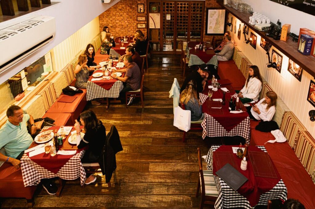 Restaurantes imperdíveis para aproveitar Búzios durante a semana 2 Primitivo Buzios Foto Marcel Murphy Easy Resize.com