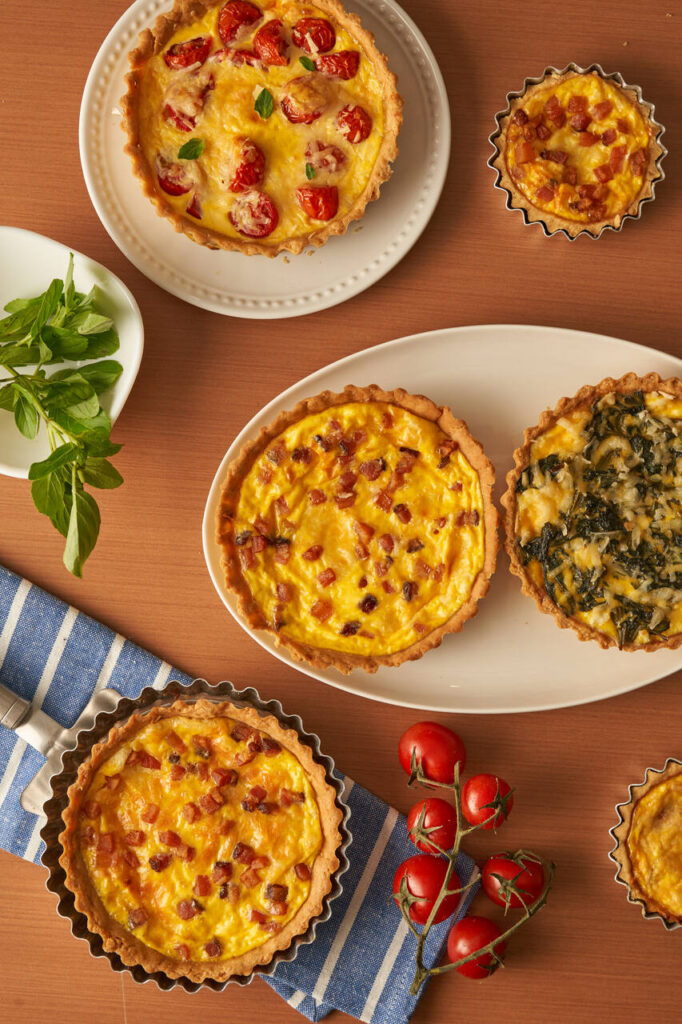 Sanduíche De Frango Desfiado De travessa Claybom Cremosa Com Sal 4 Quiches individuais Claybom nov 2025 Social 5000px Easy Resize.com