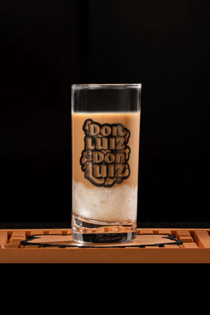 Ceia de Natal com toque autêntico: 7 receitas de sobremesas criativas e shot drinks à base de doce de leite para celebrar o fim de ano 8 Shot Fuja do obvio Easy Resize.com