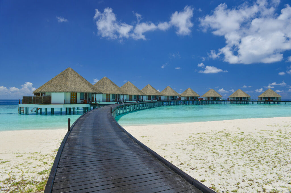 Quatro ilhas, quatro experiências únicas: por que os Adaaran Resorts são o destino imperdível deste verão nas Maldivas 2 Water Villa View 3 Easy Resize.com