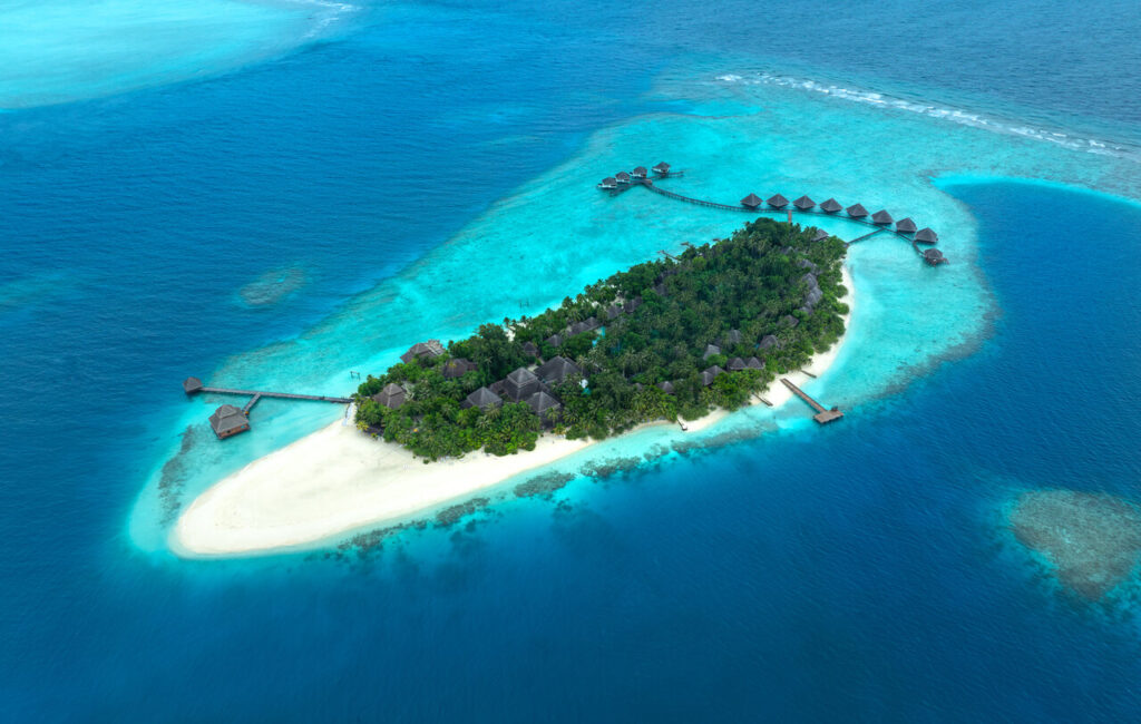 Quatro ilhas, quatro experiências únicas: por que os Adaaran Resorts são o destino imperdível deste verão nas Maldivas 6 club rannalhi intro Easy Resize.com