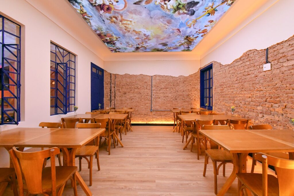 Descubra bares e restaurantes para curtir a noite em Serra Negra (SP) 8 Central2