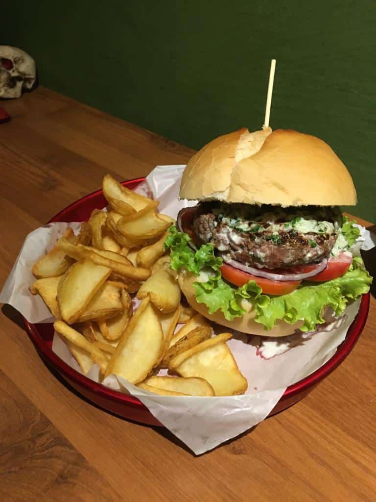 Descubra bares e restaurantes para curtir a noite em Serra Negra (SP) 6 DJones