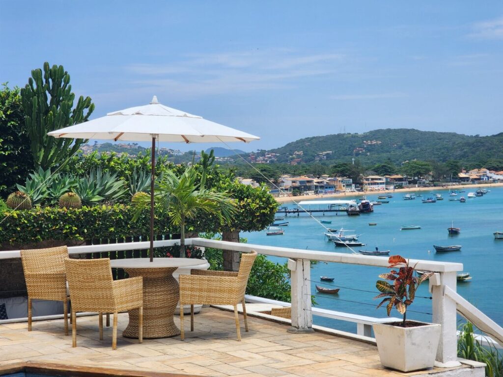 Fim de ano em Búzios: festas badaladas, celebrações intimistas, esportes e onde se hospedar 3 Pousada Byblos Easy Resize.com