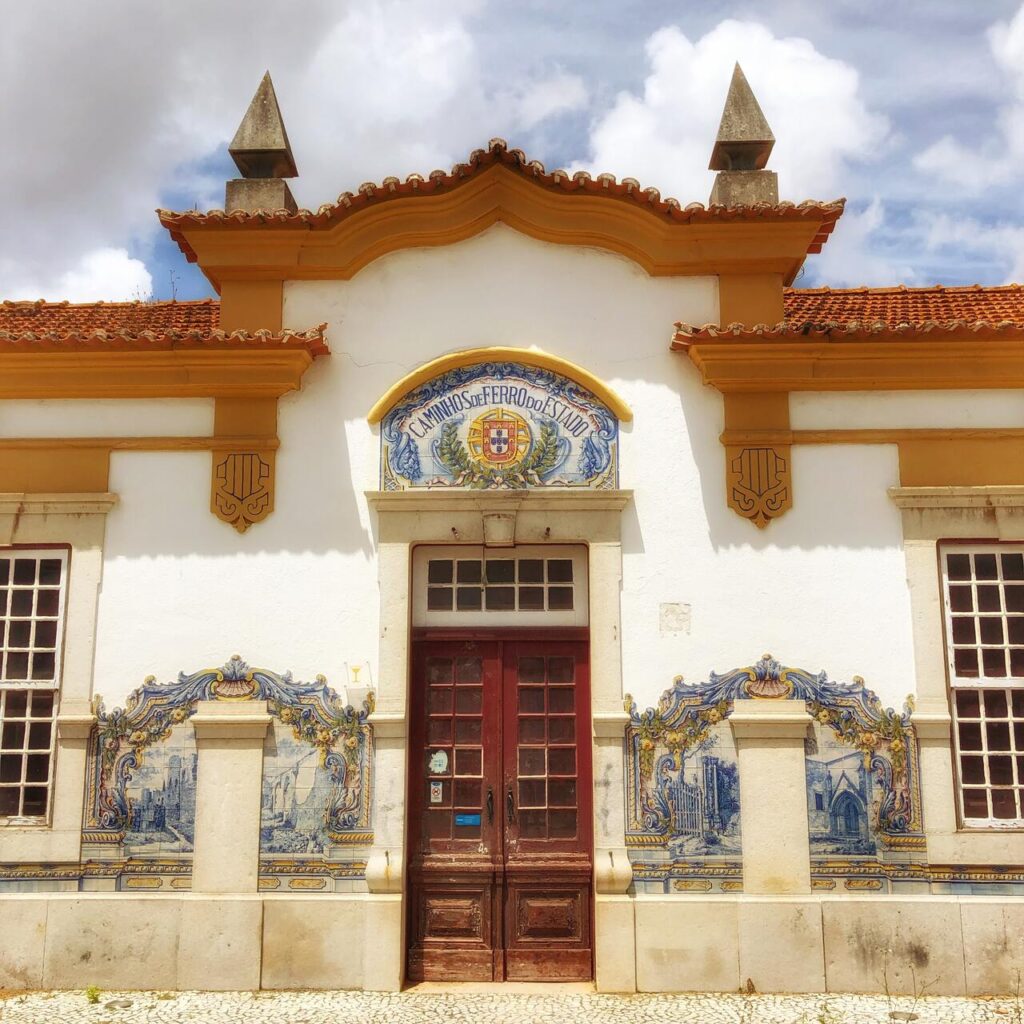 Conheça os encantos de Santiago do Cacém, no Alentejo 11 Santiago do Cacem Antiga estacao de trem credito Turismo do Alentejo Easy Resize.com