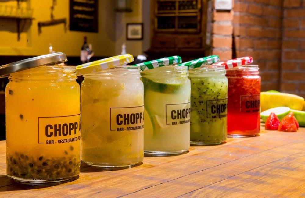 Descubra bares e restaurantes para curtir a noite em Serra Negra (SP) 15 Serra Negra Chopp40 Divulgacao Visite Serra Negra