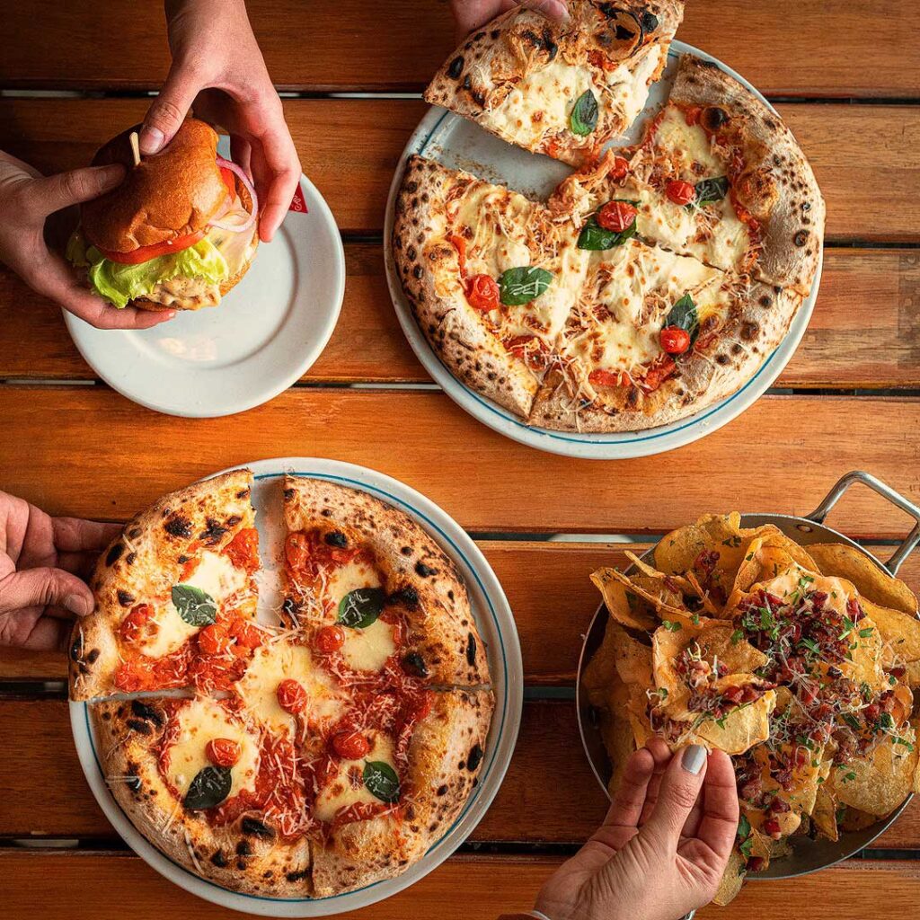 Descubra bares e restaurantes para curtir a noite em Serra Negra (SP) 5 Serra Negra Lanchoente Americana Divulgacao Visite Serra Negra