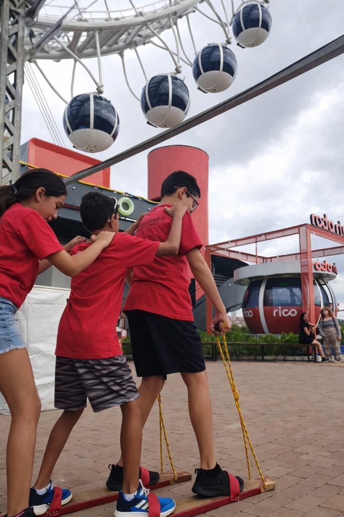 Roda Rico promove fim de semana de brincadeiras antigas com o projeto Na Rua Sem Wi-Fi 4 Brincadeiras na Roda Rico Rua Sem Wi Fi Foto 3 Easy Resize.com