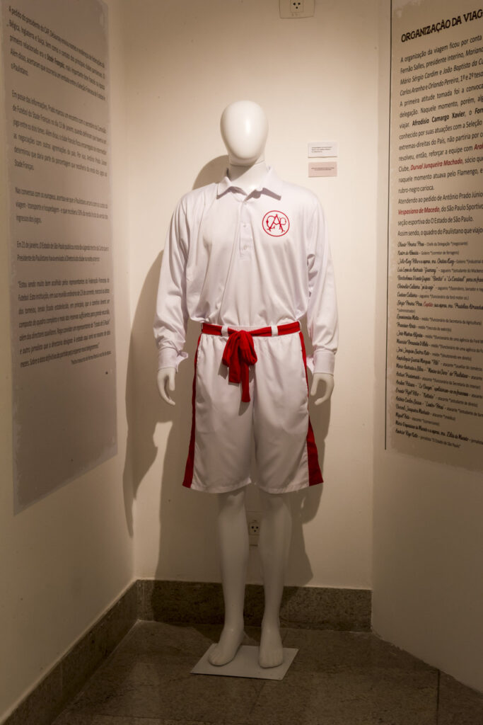 Museu do Futebol inaugura mostra sobre a primeira excursão à Europa de um time brasileiro 2 DSC 0560 Easy Resize.com