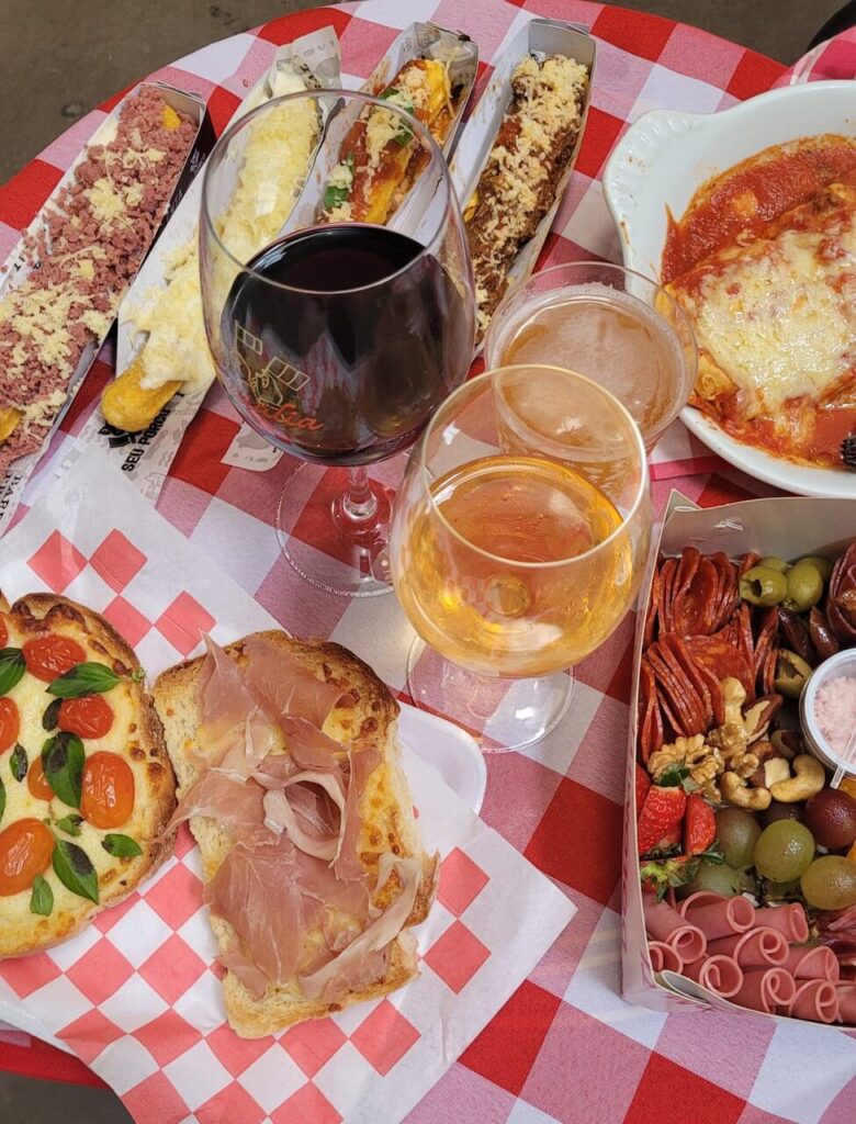 Primeiro semestre no Vale Europeu, em Santa Catarina, tem eventos de cultura de imigrantes alemães, italianos e ode à cerveja 3 Festitalia 240623 Gastronomia Credito Daniel Zimmermann Easy Resize.com