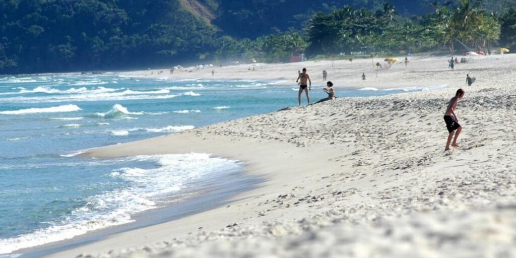 10 destinos para viajar em janeiro perto de São Paulo 2 Maresias Easy Resize.com