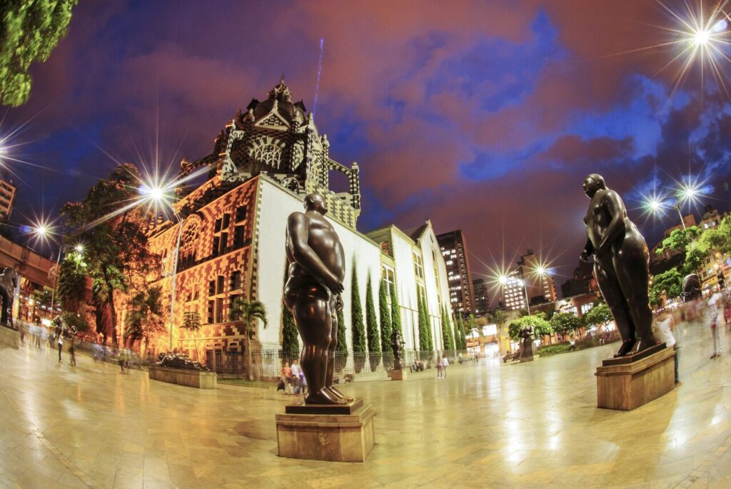 Quatro destinos na América Latina para férias de início de ano perfeitas 4 NH Collection Royal Medellin Easy Resize.com